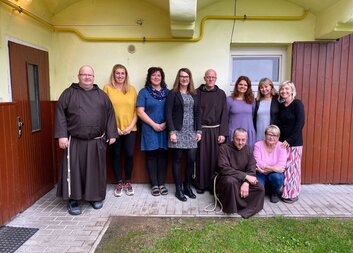 Společně na cestě k pomoci: Setkání s Kapucíny